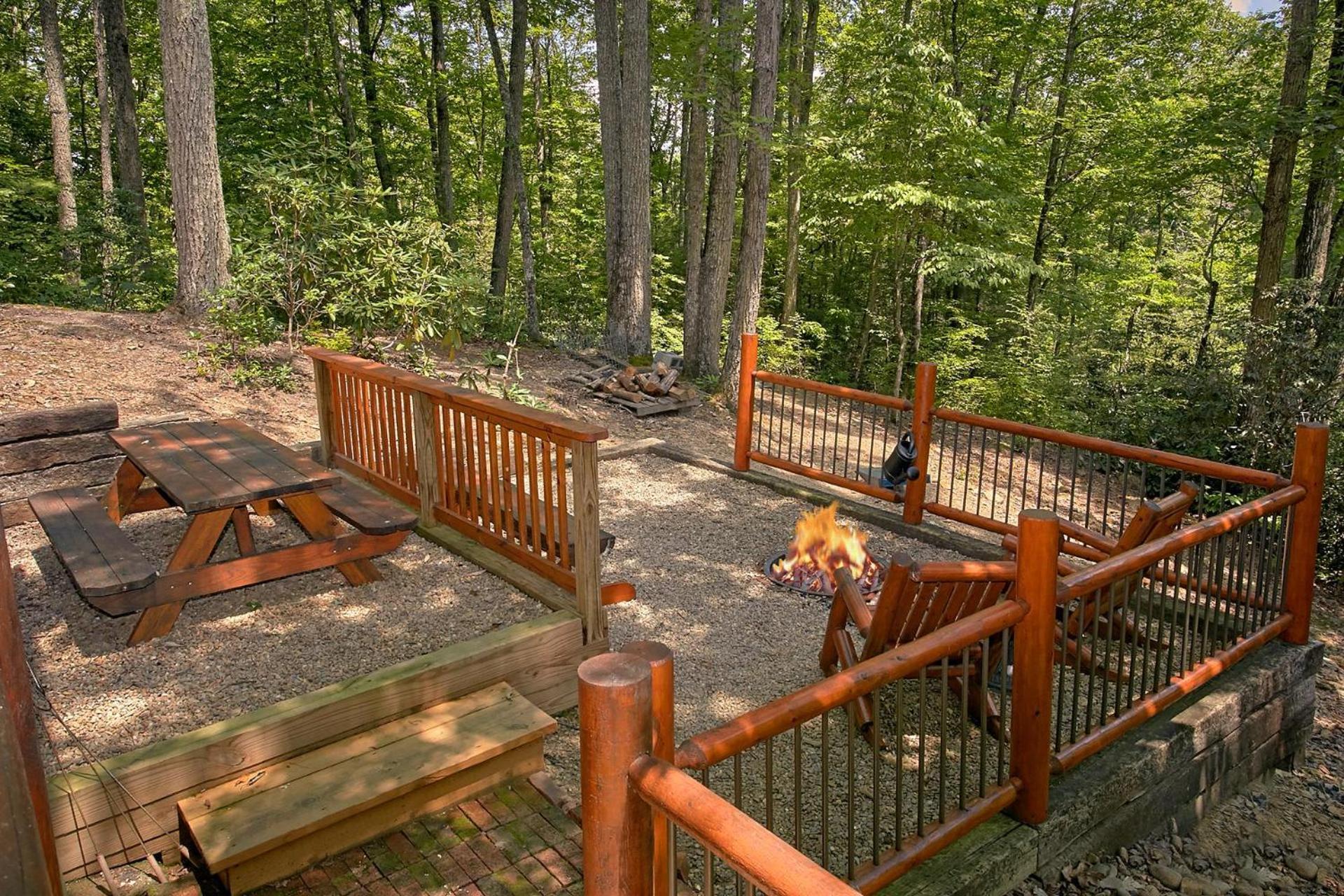 Browns Bear Den #235 Gatlinburg