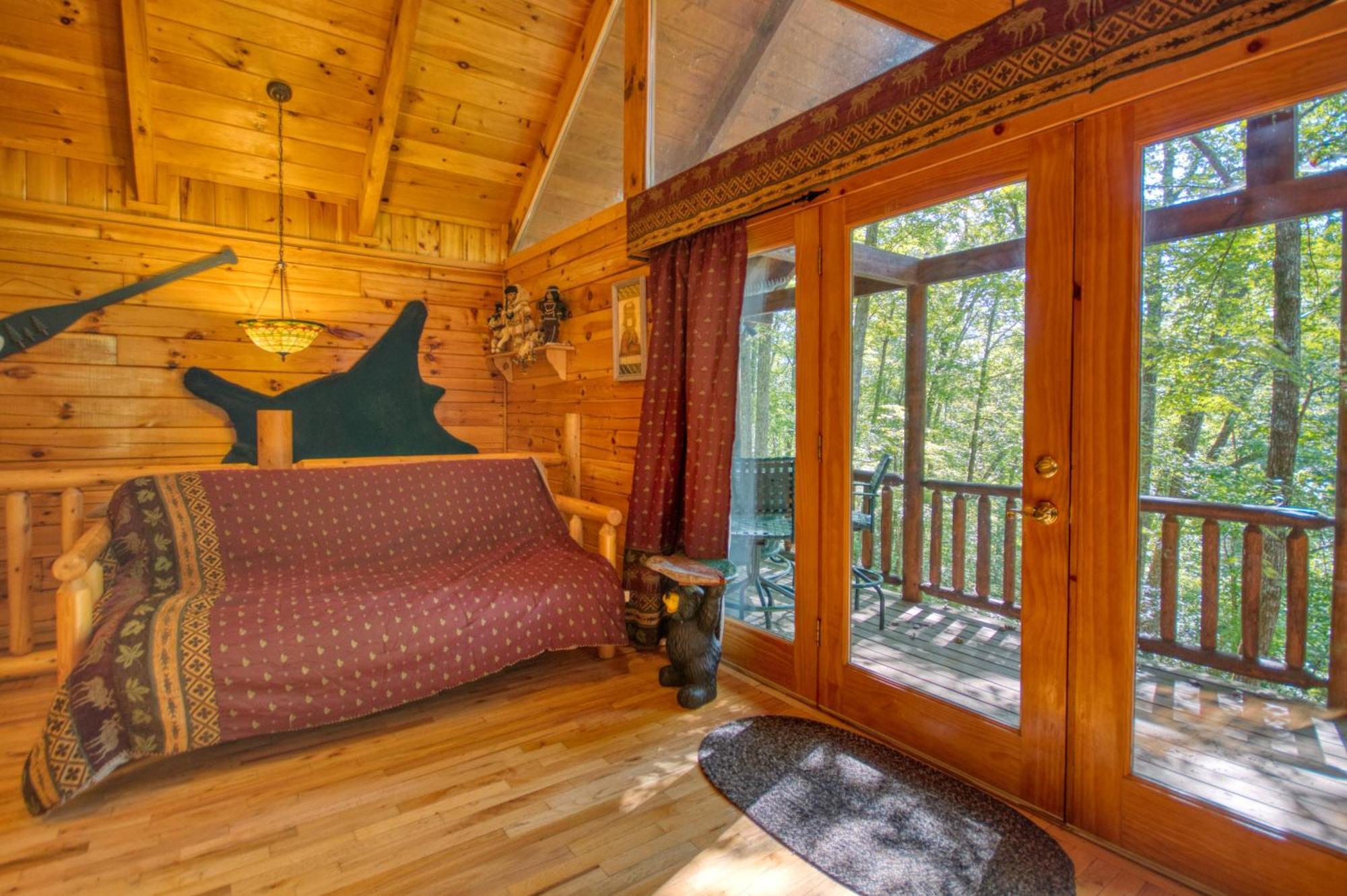 Browns Bear Den #235 * Gatlinburg